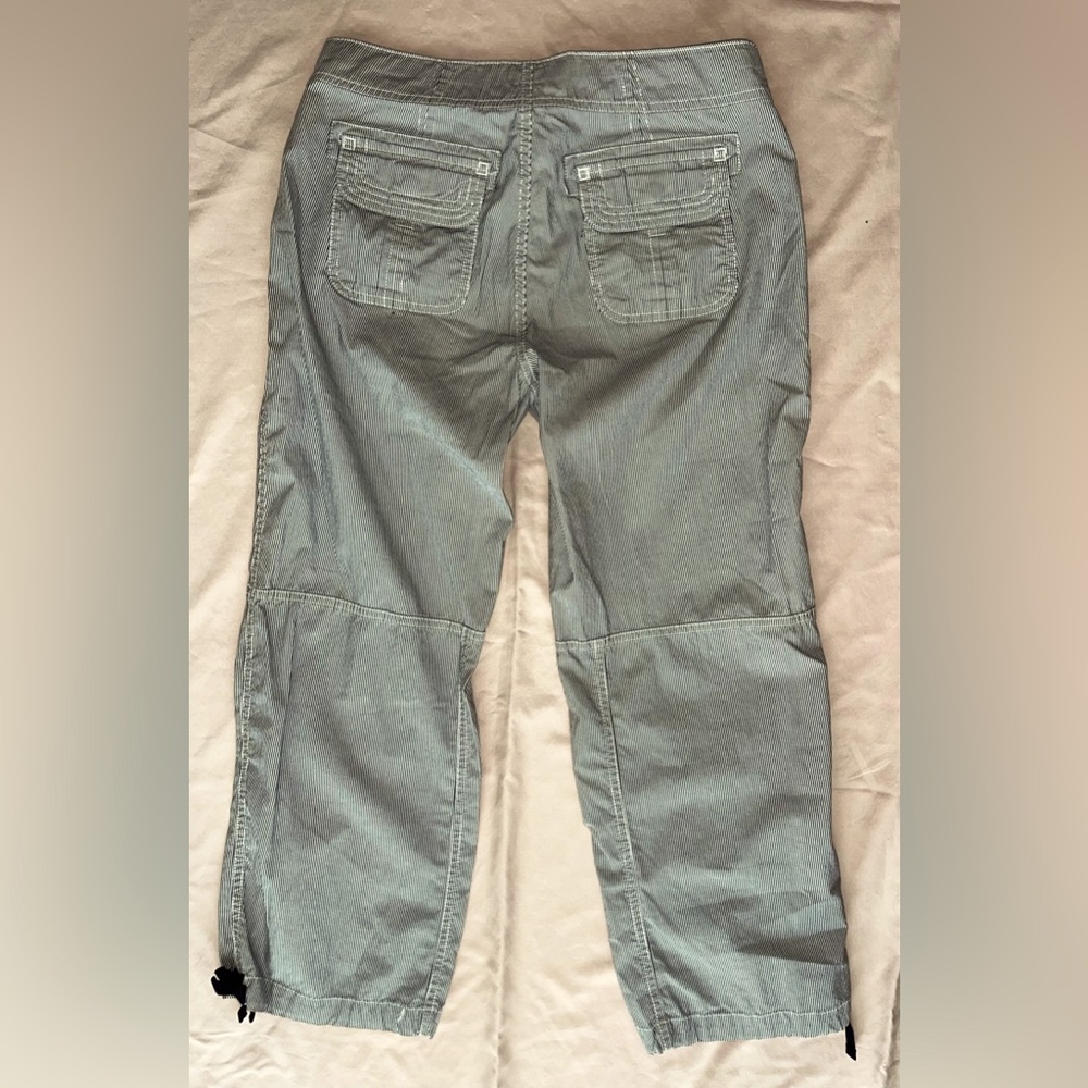 Gap black and white striped  capri pants size 2